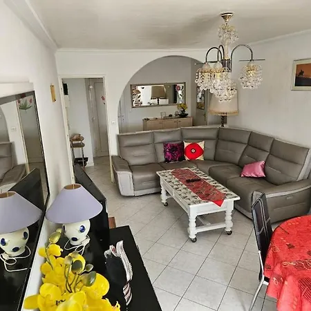 Grand T4 Avec Parking Apartamento Montbéliard Exterior foto